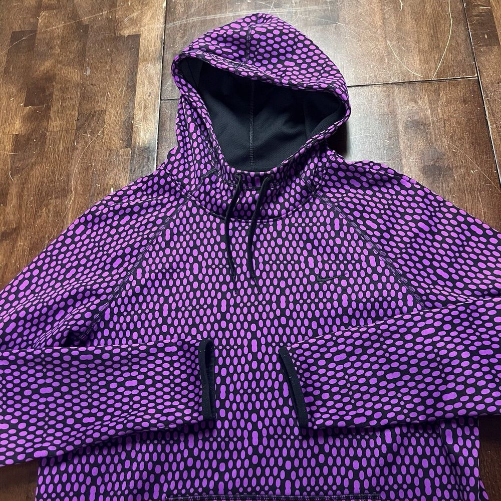 Nike Therma-Fit Women's Polka Dot Purple Hooded Sweater Size Medium - Picture 1 of 8